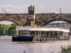 Anna Carolina exterior